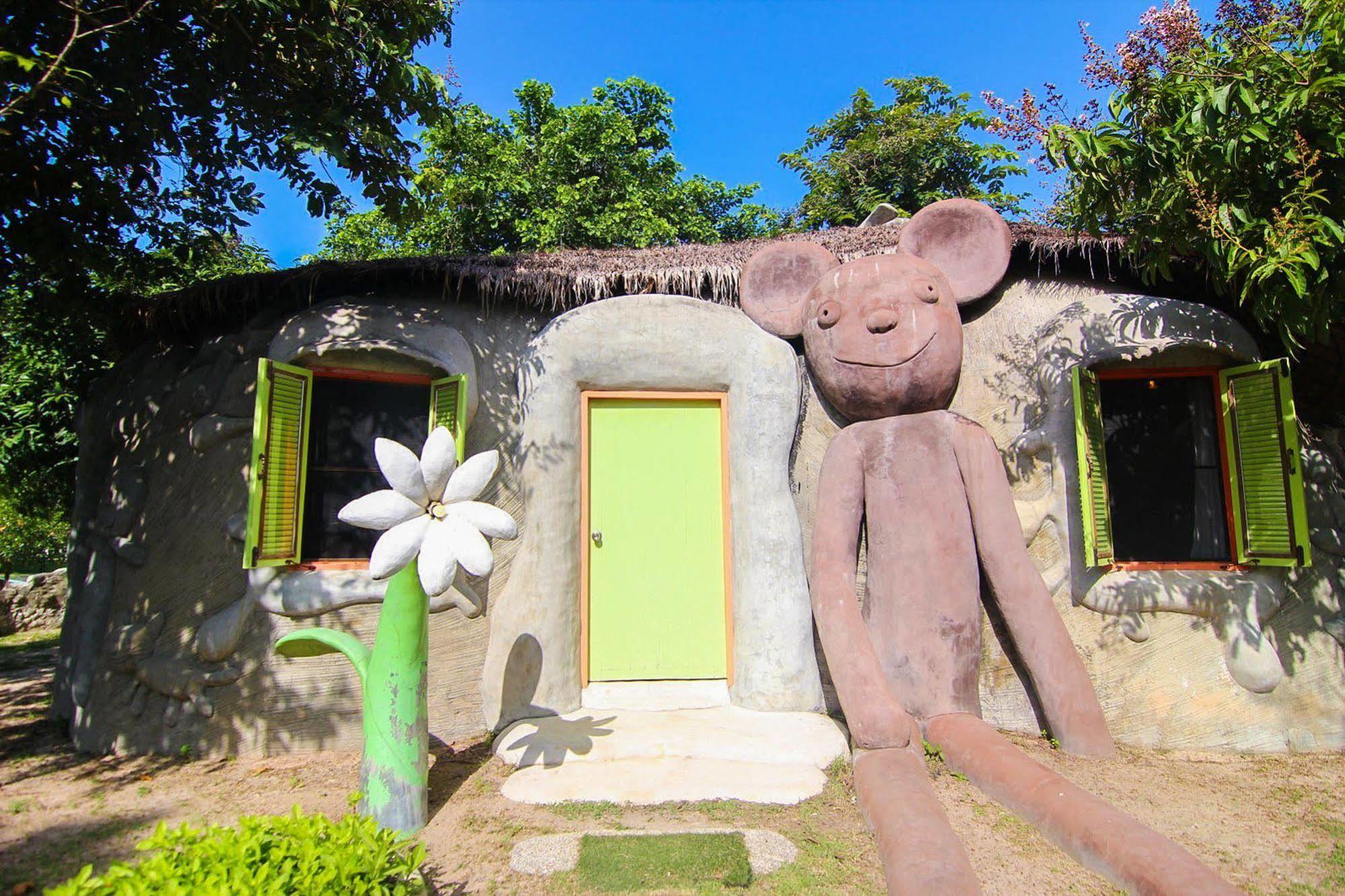 Naidee Sculptured Huts Hotel Hua Hin Exterior foto